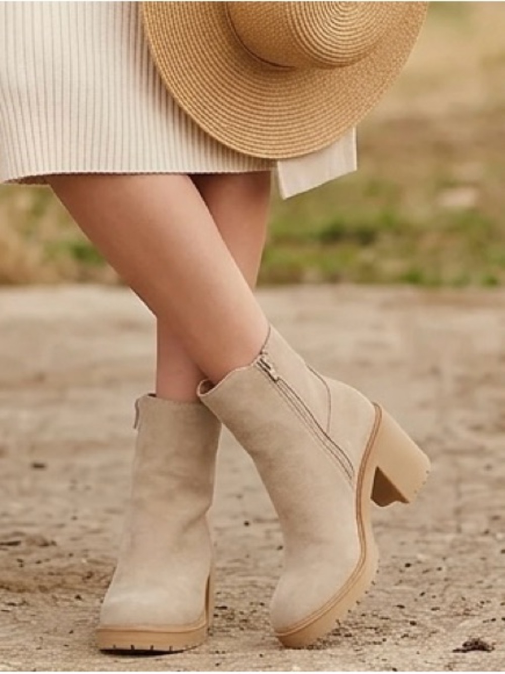 Universal Thread Faux
Suede Chunky
Block Heel Booties -
Dune/Beige